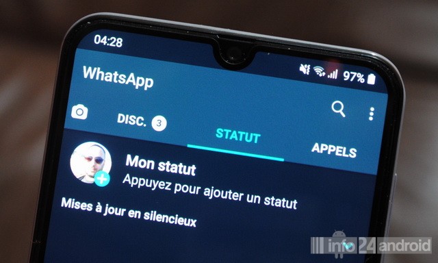 How to enable dark mode on WhatsApp on Android